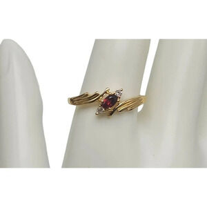 Red Garnet Marquise Rhinestone Swirl Cocktail Ring Gold Tone Size 11.25 Vintage